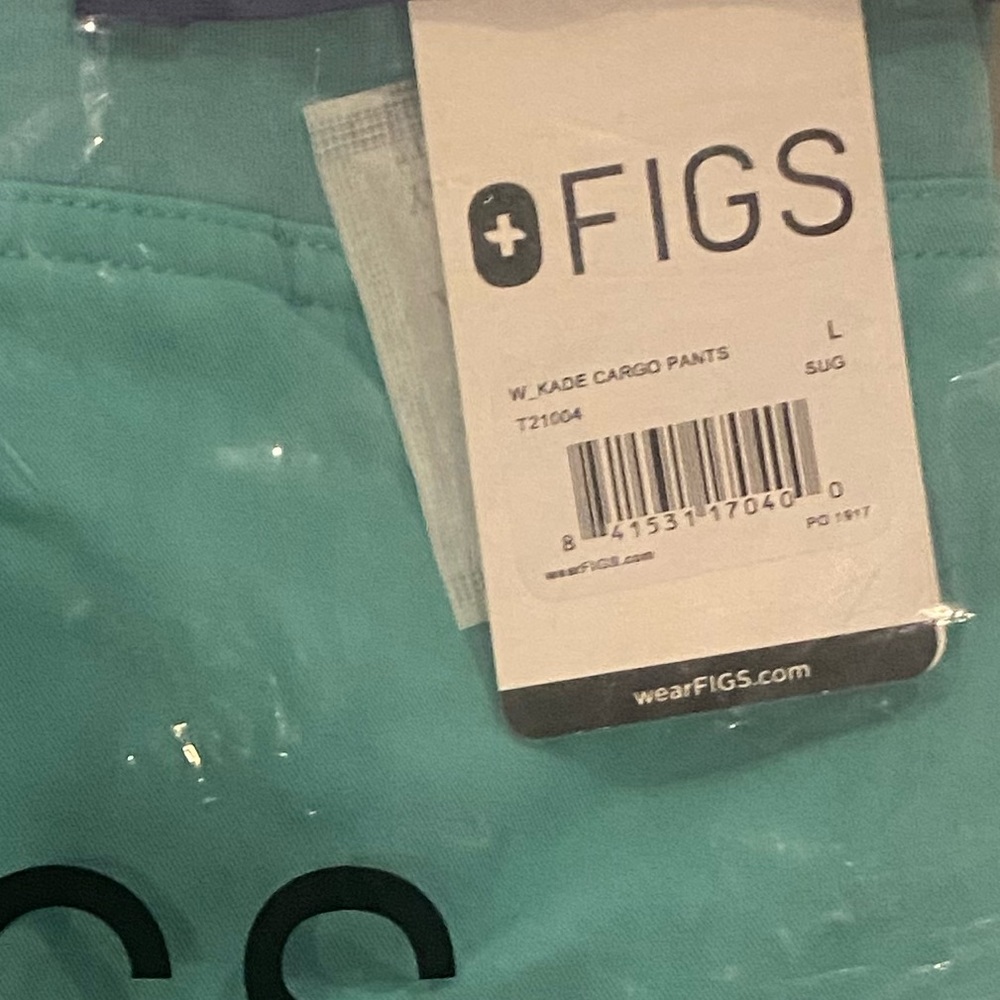 Figs scrub pants New IN BAG WITH TAGS.FIGS KADE. IN SURGICAL GREEN.  NEVER WORN